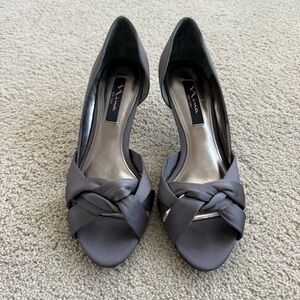 Nina Crista Women's Shoes in Steel Luster